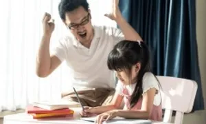 'Khủng hoảng học dốt' vì bị bố so sánh với con nhà người ta